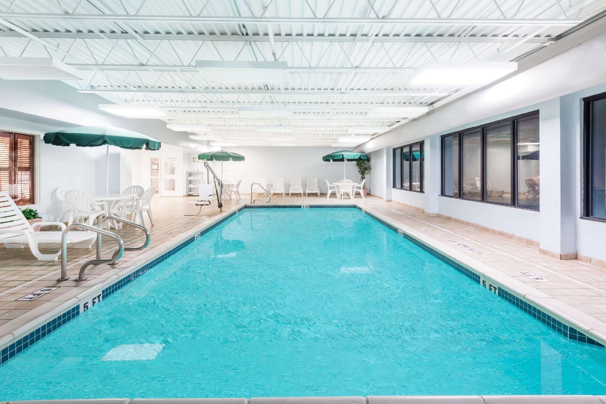 Wingate By Wyndham Erie Hotel Ngoại thất bức ảnh