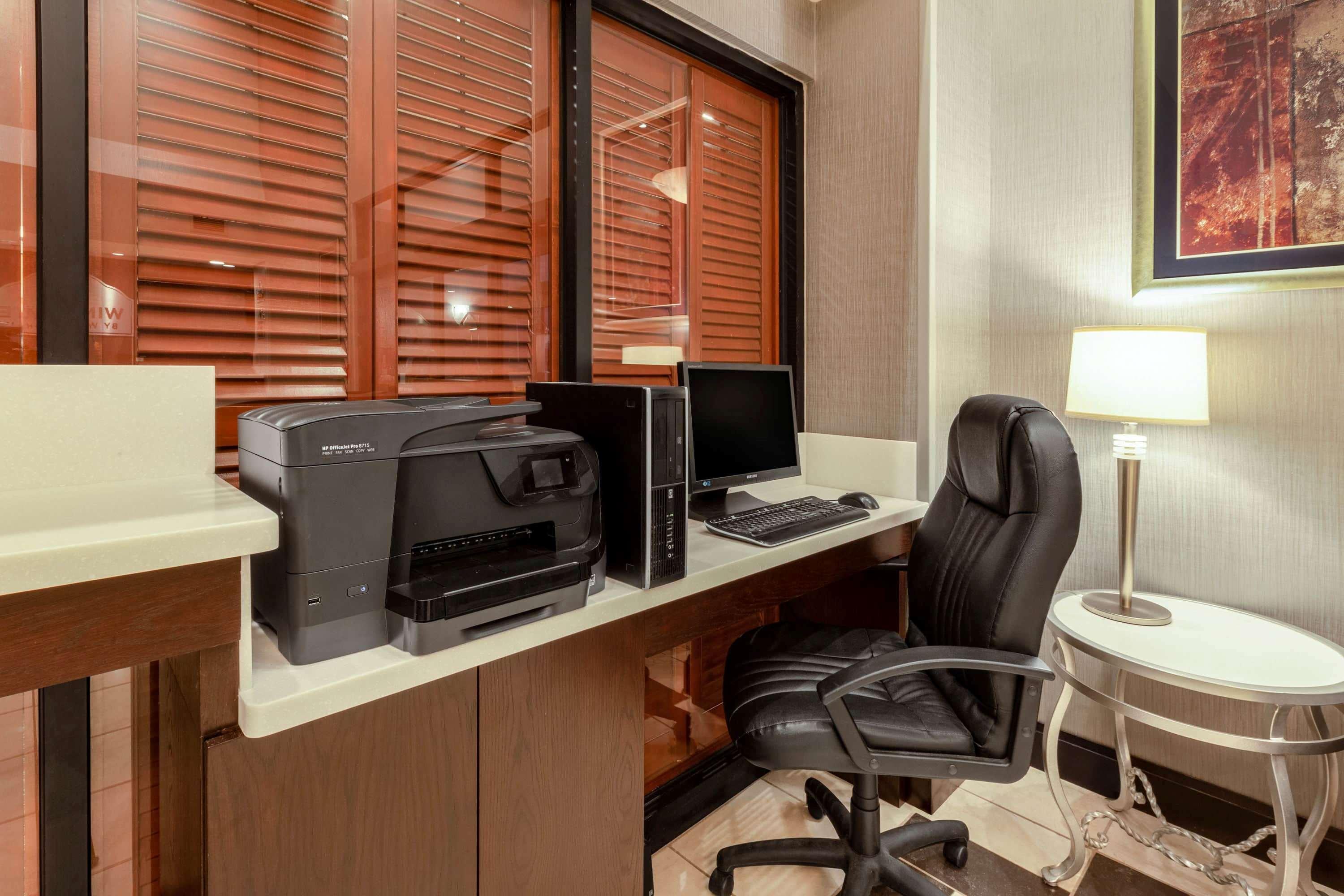 Wingate By Wyndham Erie Hotel Ngoại thất bức ảnh
