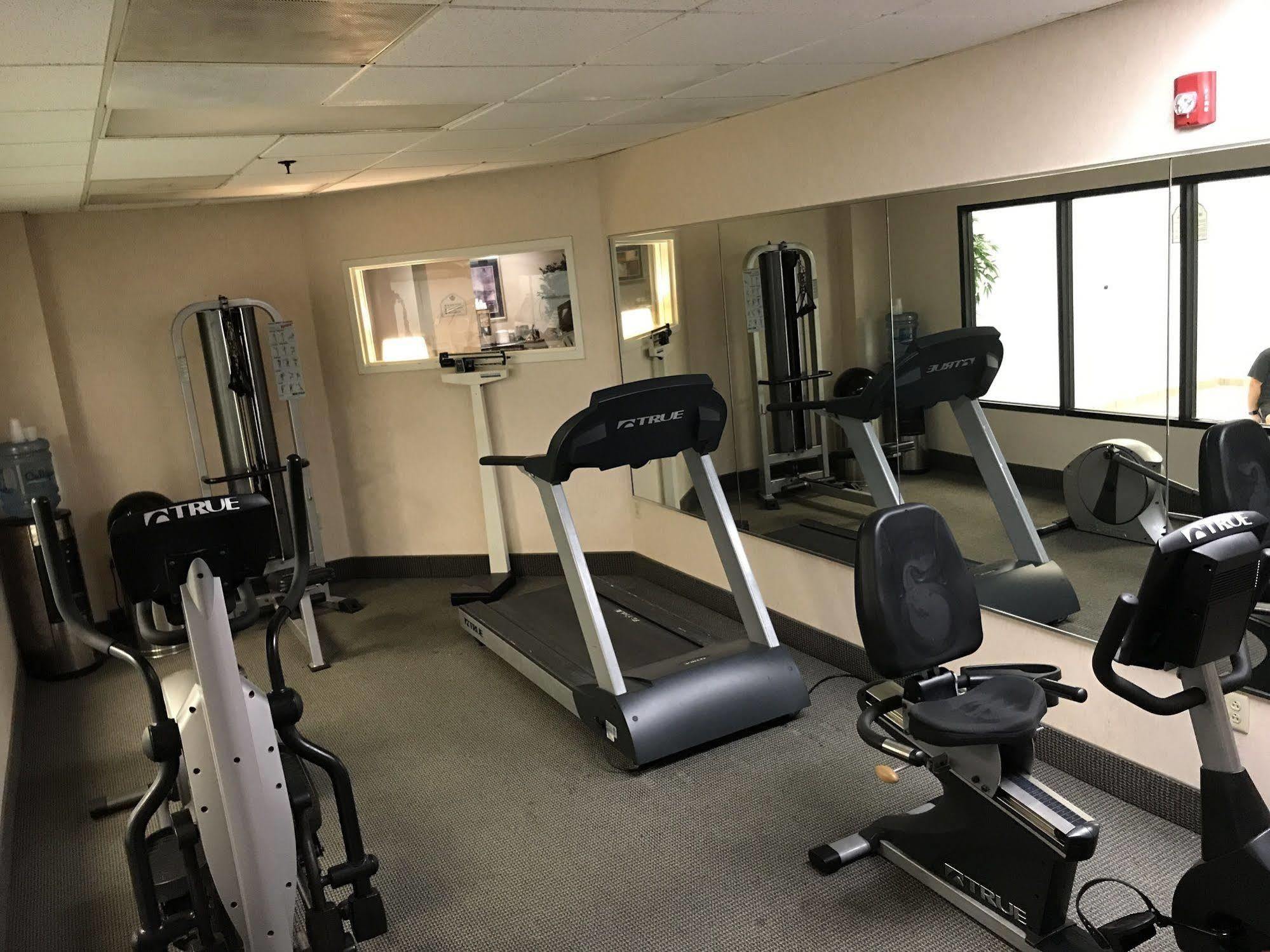 Wingate By Wyndham Erie Hotel Ngoại thất bức ảnh